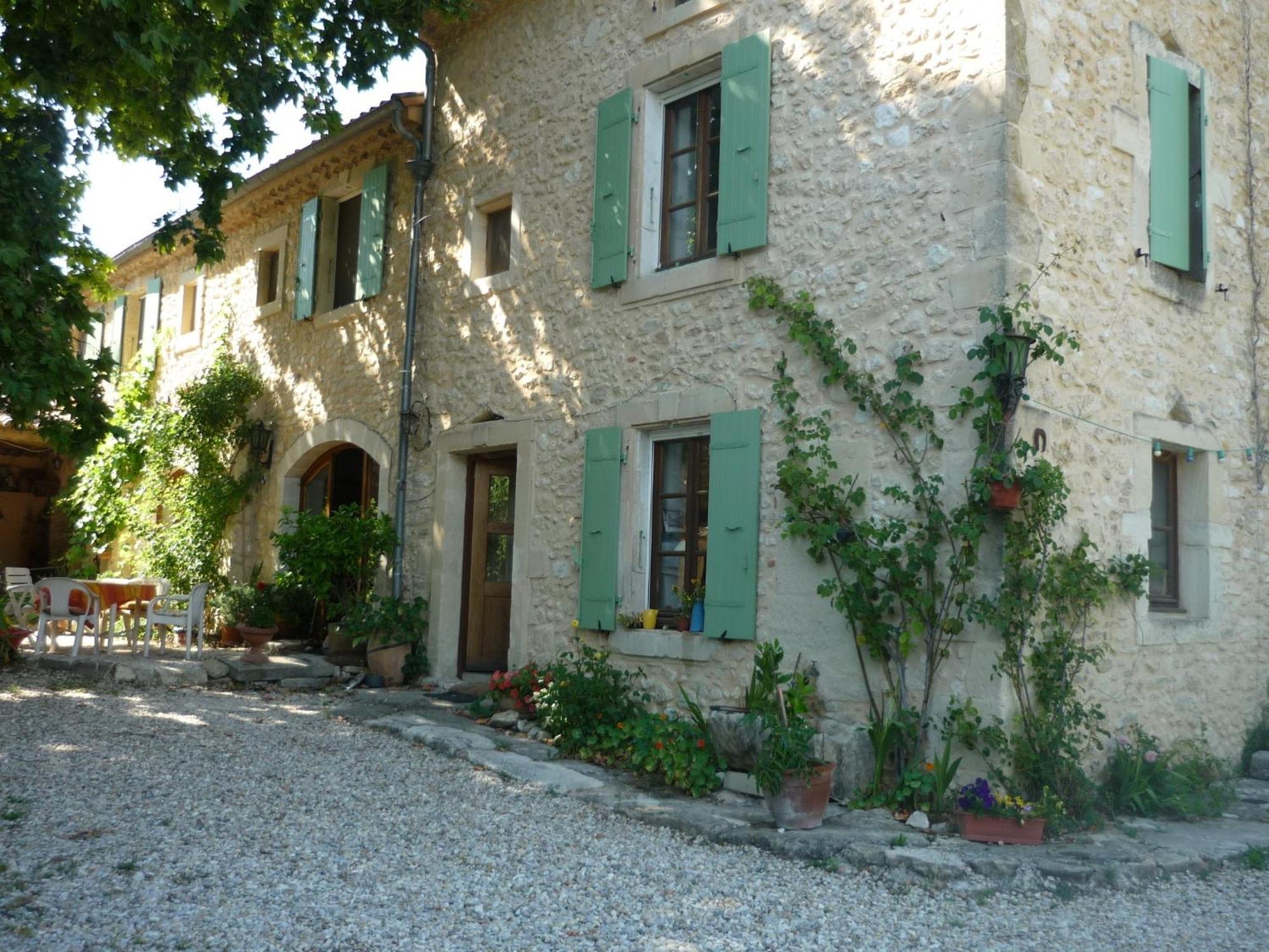 Le Val Leron Bed & Breakfast Valaurie Exterior photo