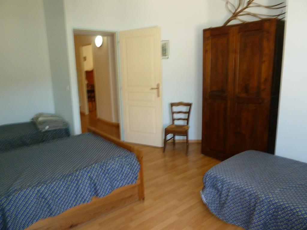 Le Val Leron Bed & Breakfast Valaurie Exterior photo