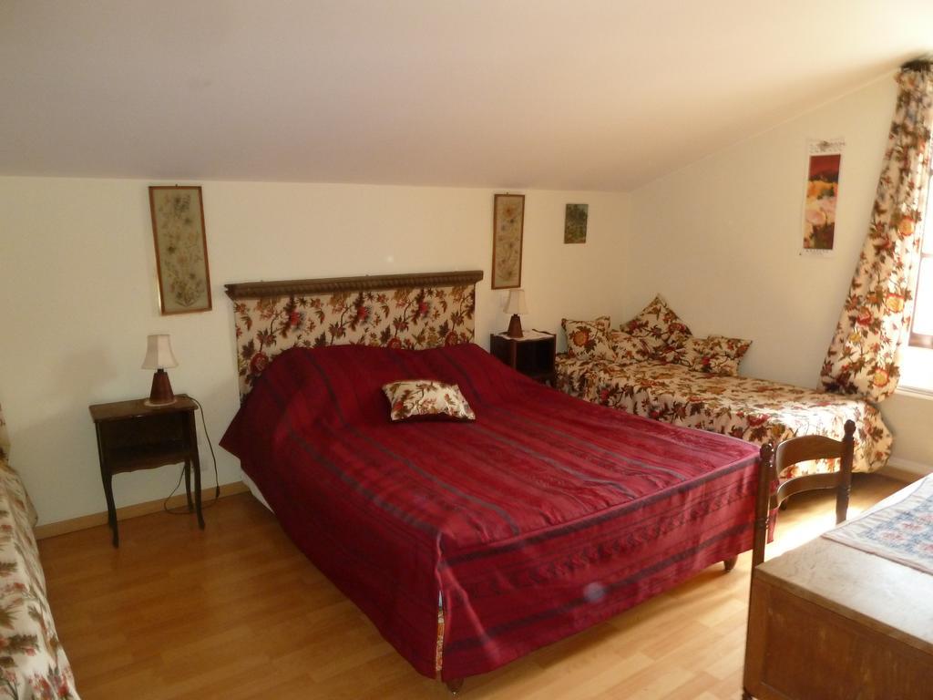 Le Val Leron Bed & Breakfast Valaurie Exterior photo