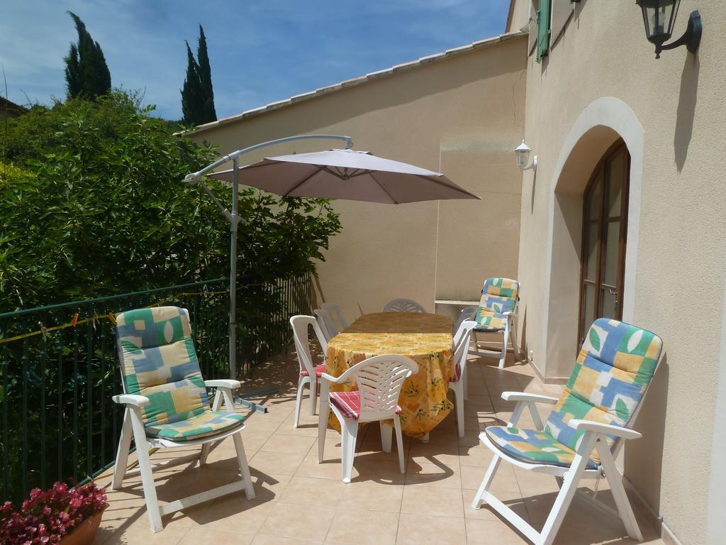 Le Val Leron Bed & Breakfast Valaurie Exterior photo