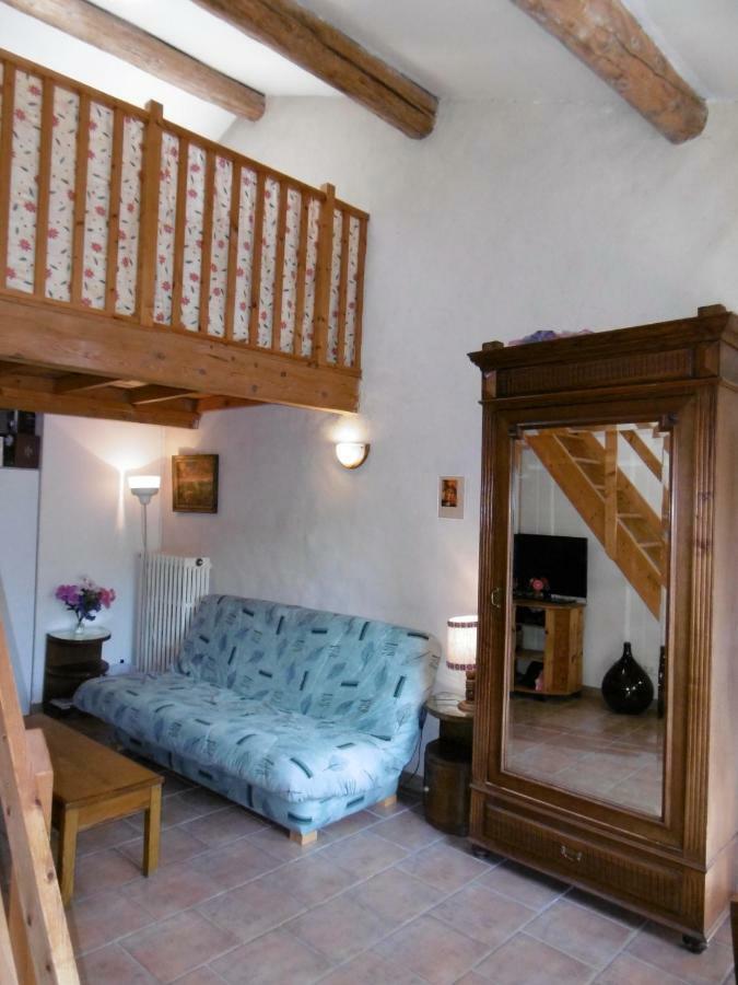 Le Val Leron Bed & Breakfast Valaurie Exterior photo